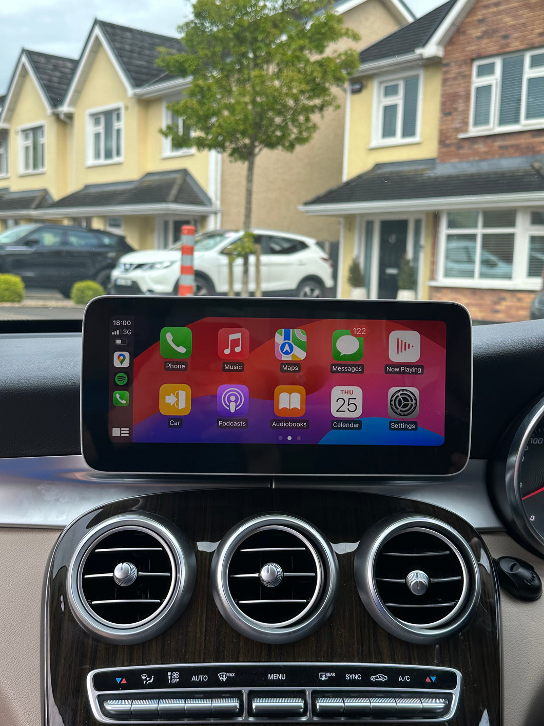 Mercedes Screen